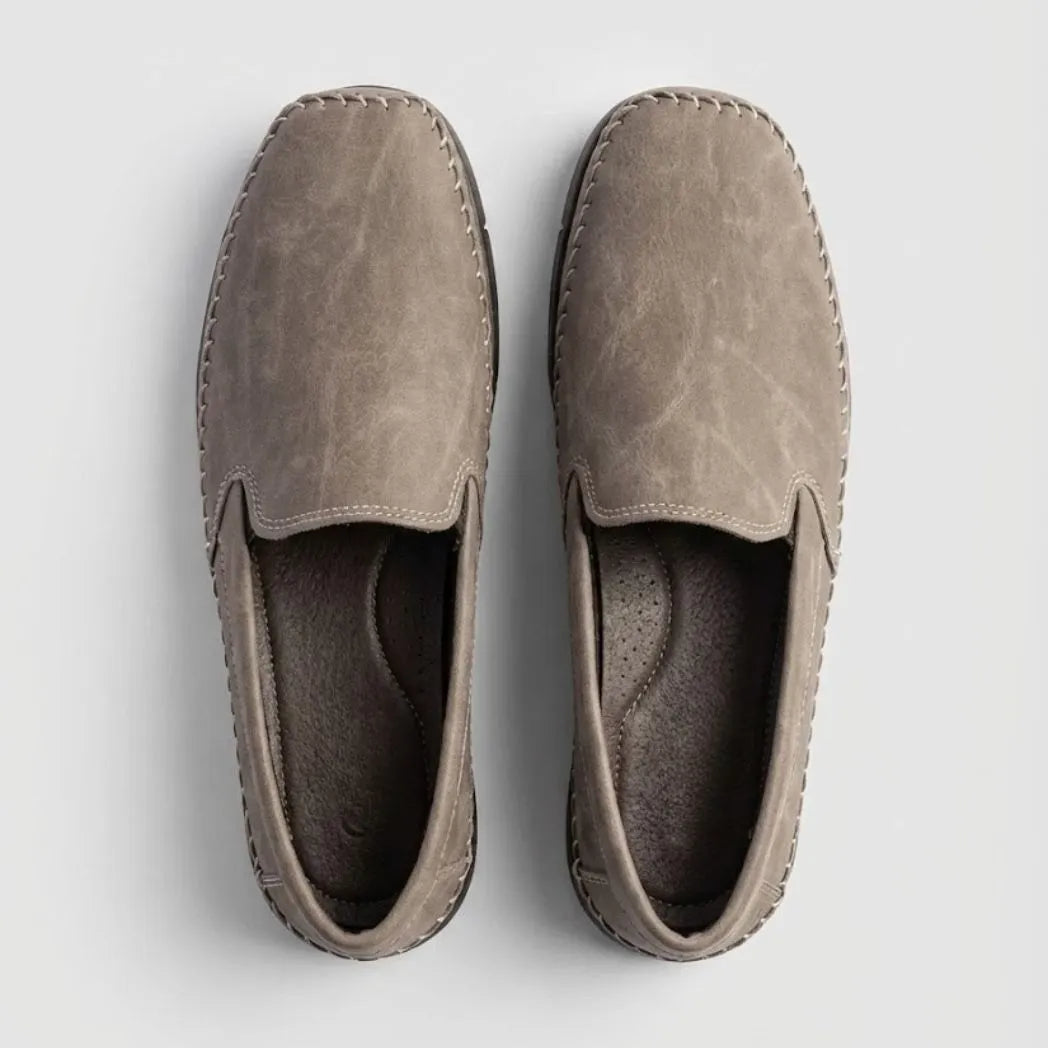 Mocassim Cognac de Couro Cinza