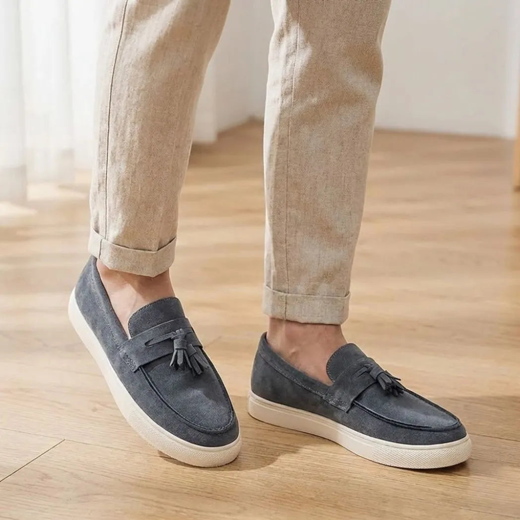 Mocassim Derby de Camurça com Guizos Cinza