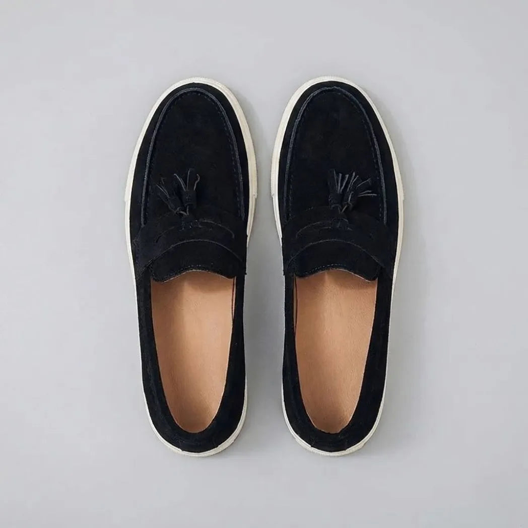 Mocassim Derby de Camurça com Guizos Preto