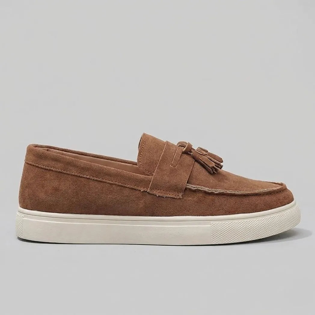 Mocassim Derby de Camurça com Guizos