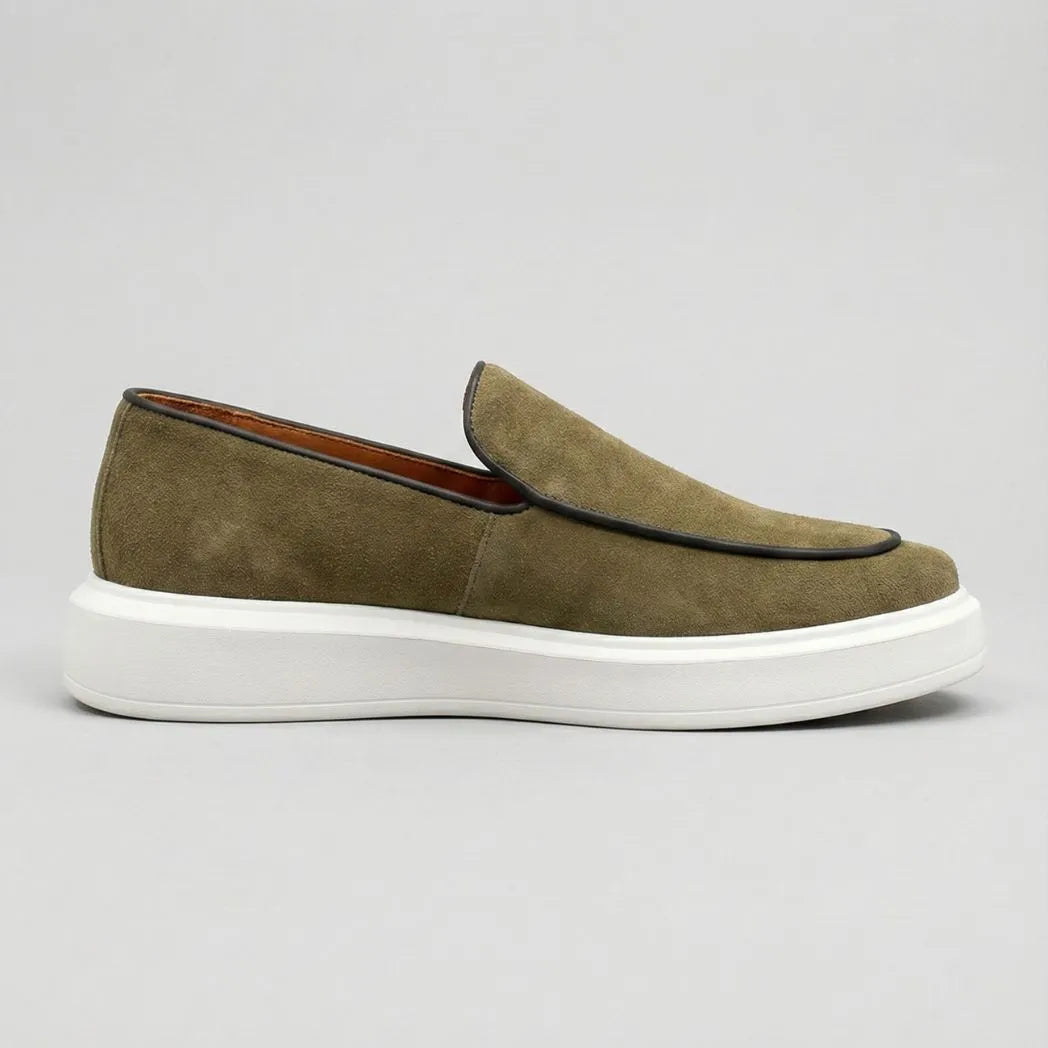 Mocassim Loafer de Camurça Vanguard