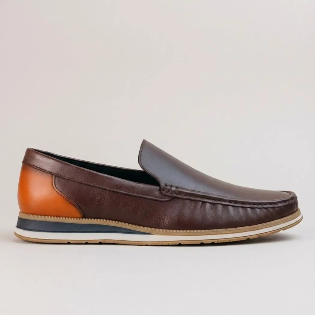 Mocassim Loafer de Couro Contrast