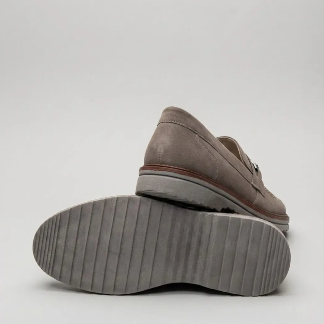 Mocassim Suede Tratorado de Camurça