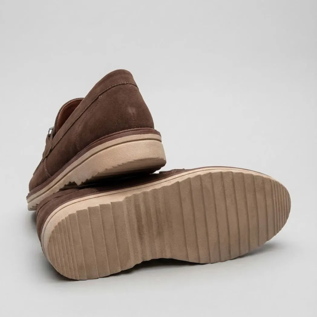 Mocassim Suede Tratorado de Camurça Marrom