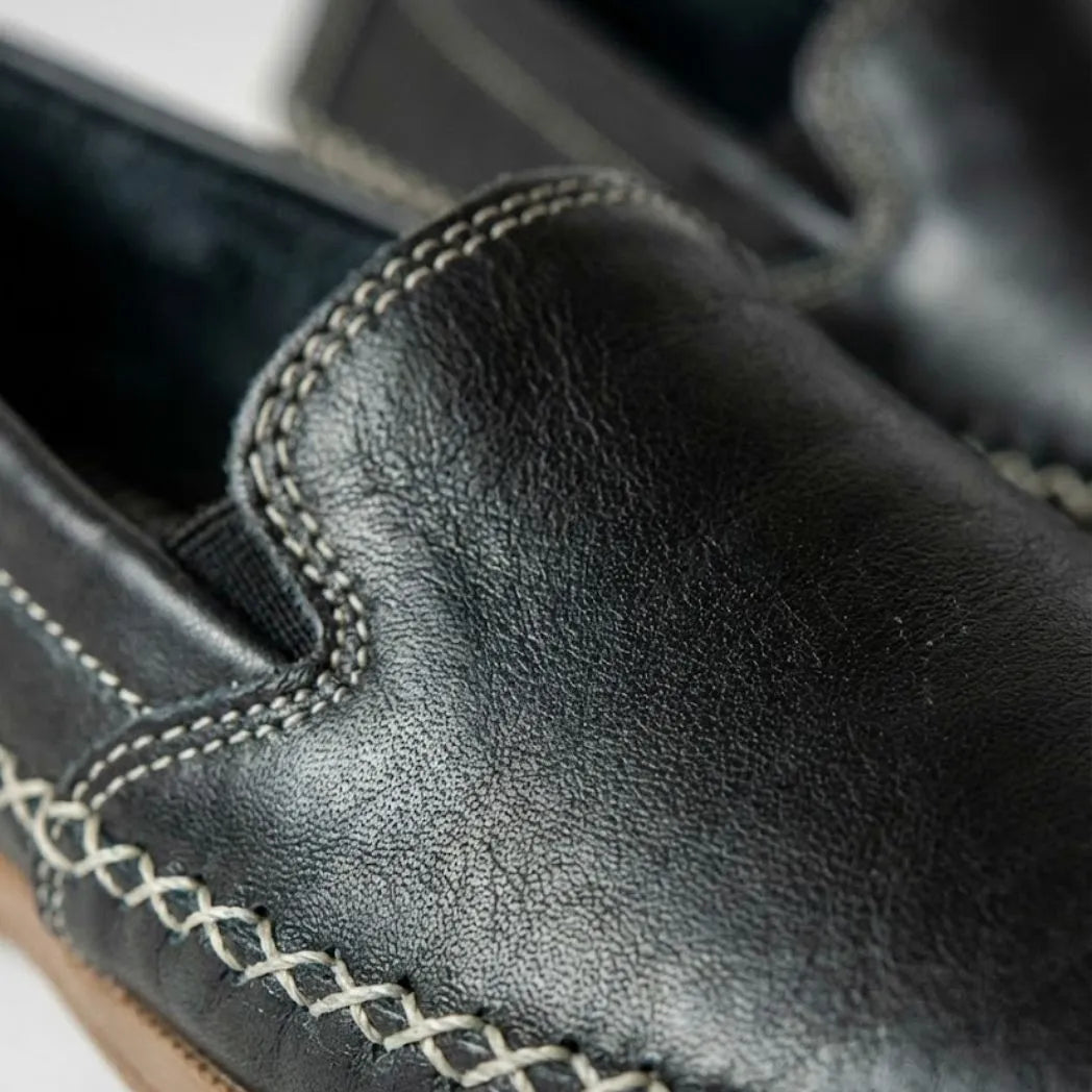 Mocassim Cognac de Couro Preto