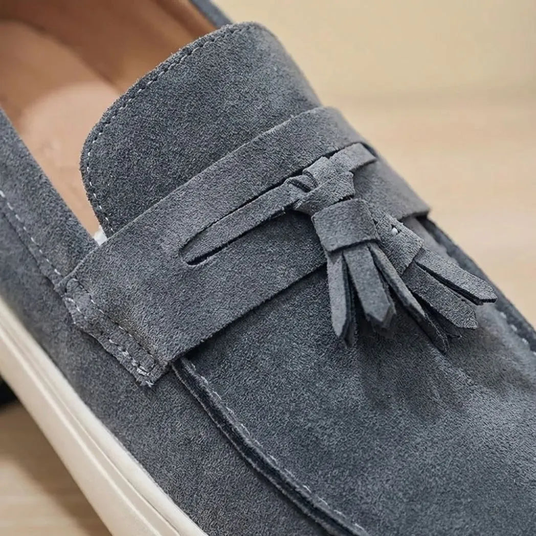 Mocassim Derby de Camurça com Guizos Cinza