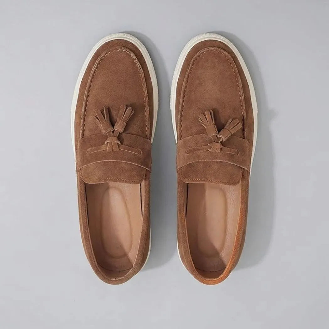 Mocassim Derby de Camurça com Guizos