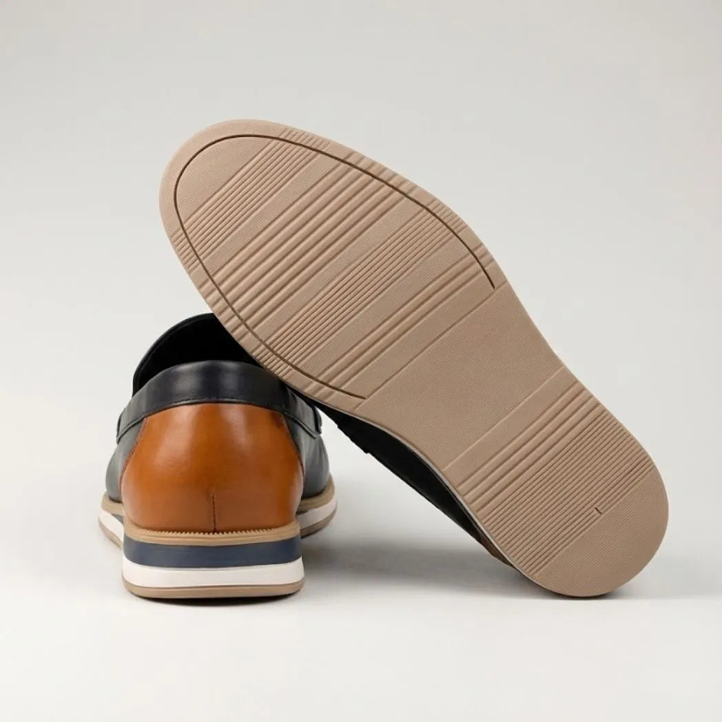 Mocassim Loafer de Couro Contrast