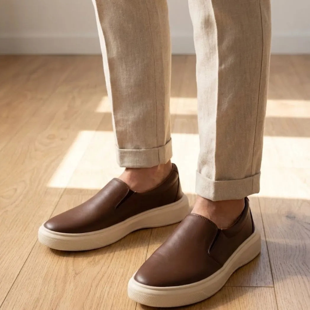 Mocassim Slip On Casual de Couro Marrom